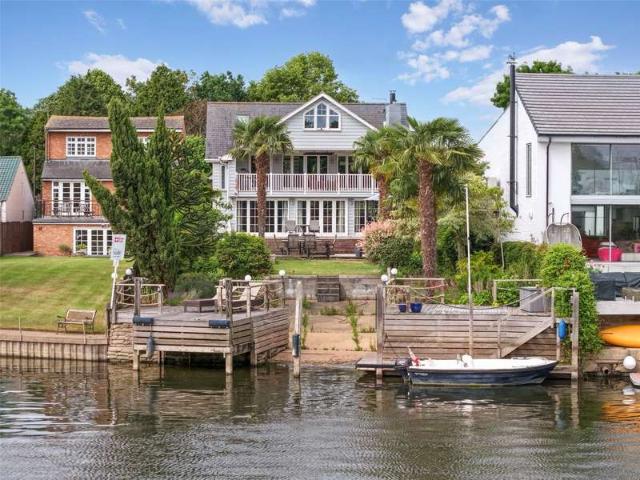 House for sale in Thames Ditton, Elmbridge