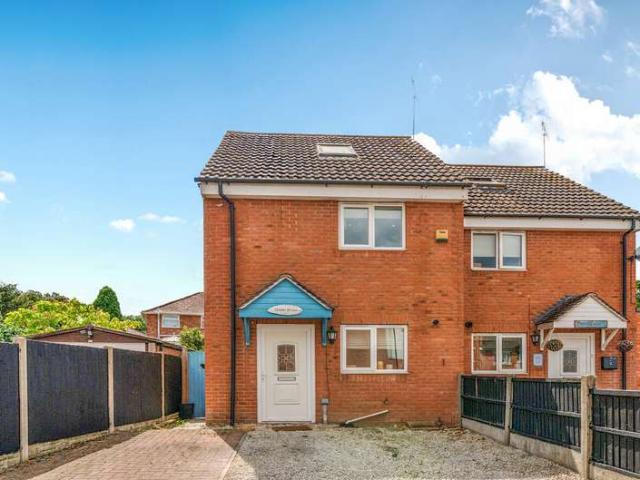 House for sale in Priors Park, Tewkesbury