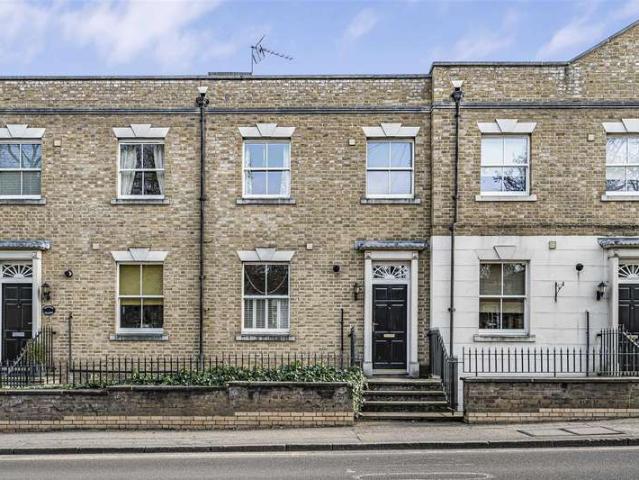 House for sale in Hertford, Colliers End
