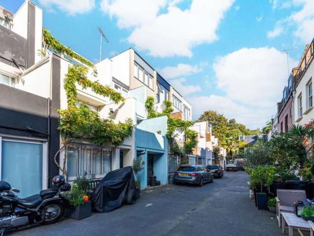 House for sale in Notting Hill, North Kensington