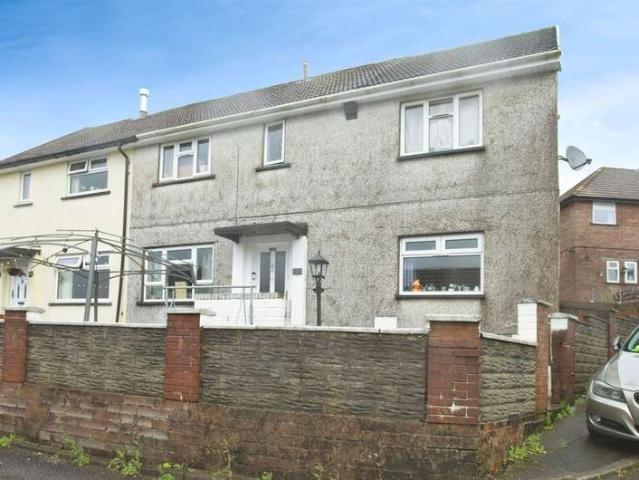 House for sale in Ystrad