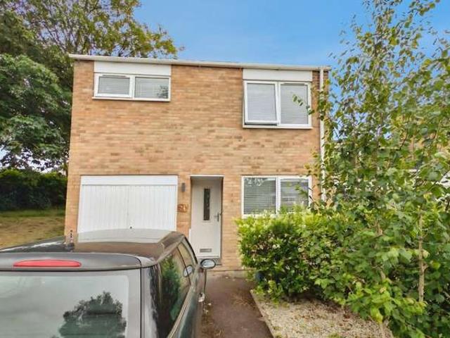 House for sale in Kingswood