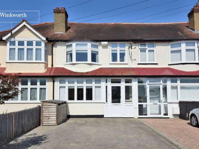 House for sale in Worcester Park, Greater London