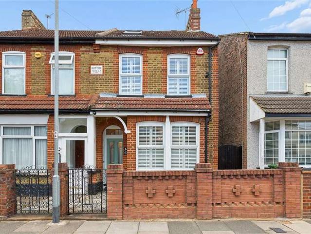 House for sale in London Borough of Barking and Dagenham, Greater London