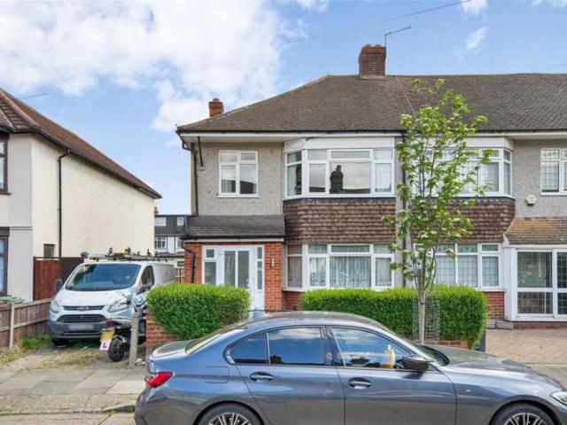 House for sale in Marks Gate, Greater London