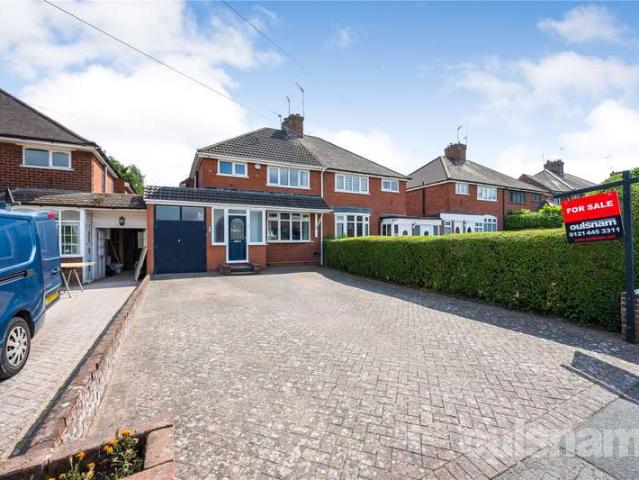 House for sale in Bromsgrove, Worcestershire