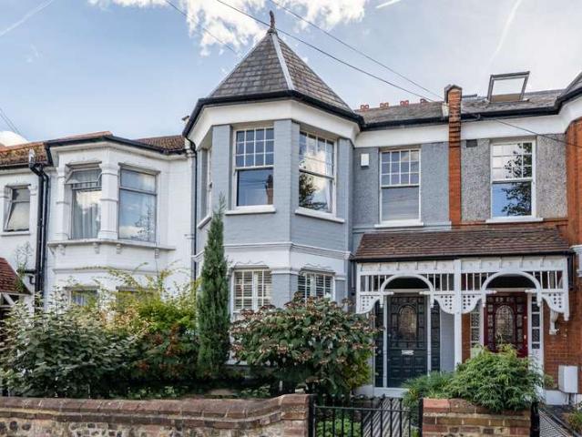 House for sale in Bowes Park, Greater London