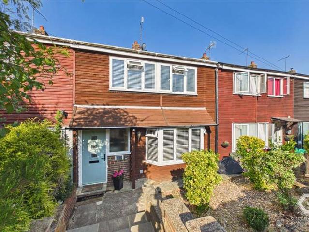 House for sale in The Butts, Kent