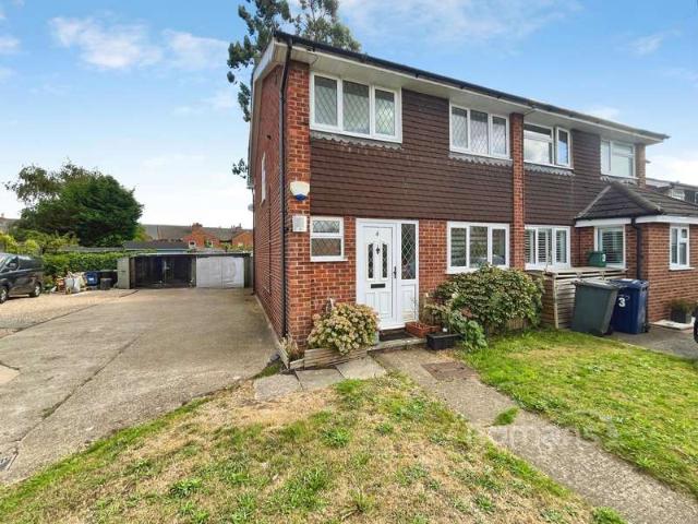 House for sale in Fole, Surrey