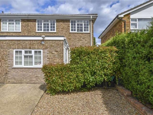 House for sale in Finchampstead