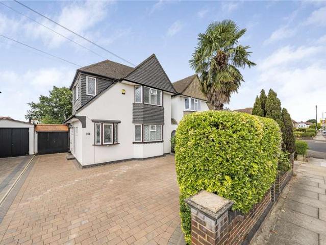 House for sale in Royal Borough of Kingston upon Thames, Greater London