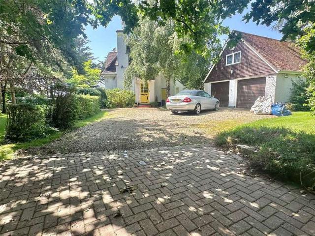 House for sale in Milford-on-Sea, Ashurst Bridge