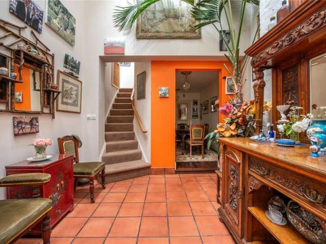 House for sale in Pachesham Park, Surrey