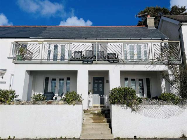 House for sale in Amroth, Wales