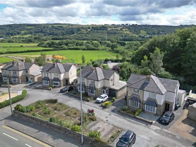 House for sale in Riddlesden, West Yorkshire