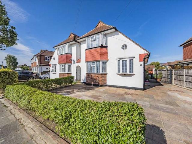 House for sale in Royal Borough of Kingston upon Thames, Greater London