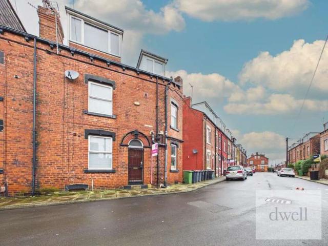 House for sale in Armley, West Yorkshire