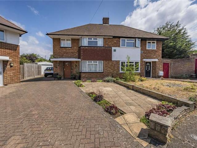 House for sale in Royal Borough of Kingston upon Thames, Greater London