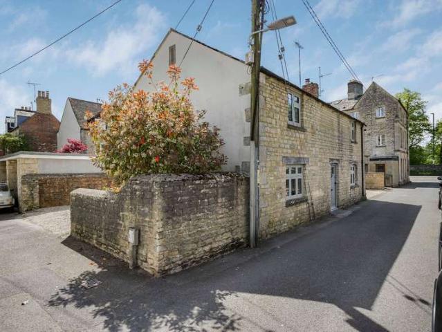 House for sale in Fossebridge, Gloucestershire
