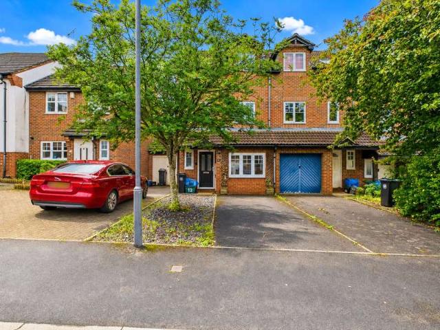 House for sale in Feckenham, City Of Bristol