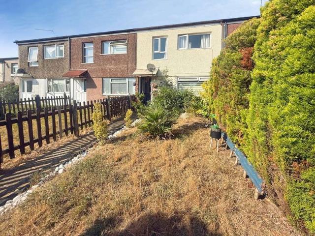 House for sale in Dee Park, Reading