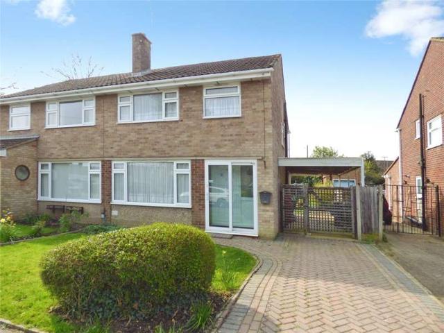 House for sale in Hedge End, Helford