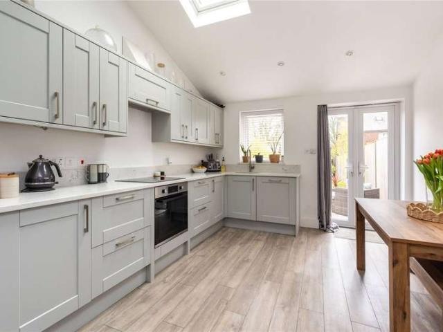 House for sale in Pachesham Park, Surrey