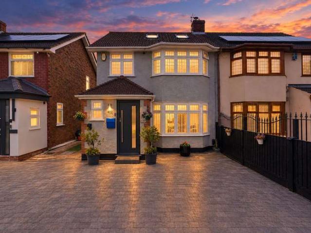 House for sale in London Borough of Havering, Greater London