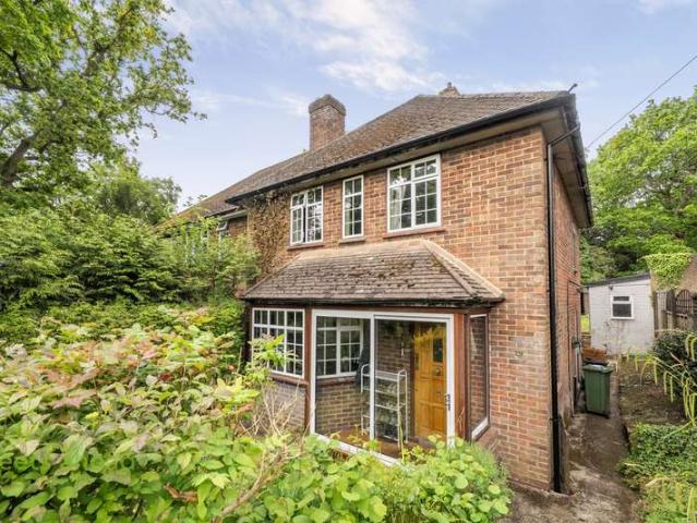 House for sale in Hooley, Red Hill