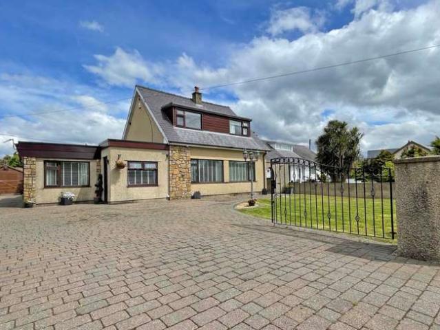 House for sale in Llanrug, Wales