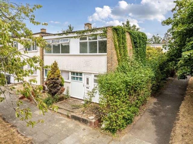 House for sale in Hare Street, Harlow
