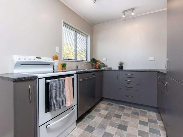 House for rent in Massey, Henderson-Massey