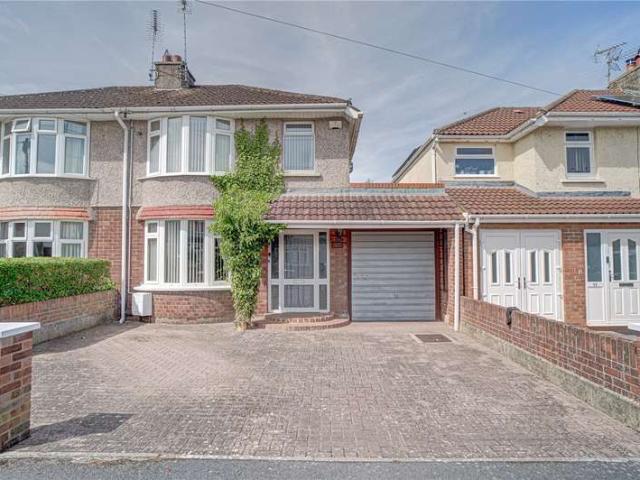 House for sale in Walcot West, Swindon