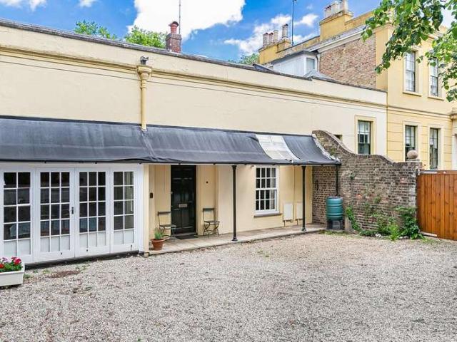 House for sale in Hertford, Colliers End