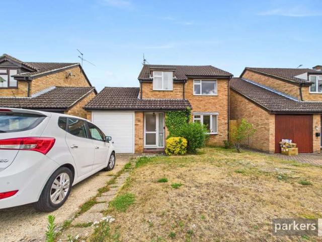 House for sale in Woodley