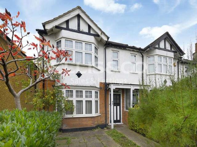 House for sale in Mill Hill, Greater London