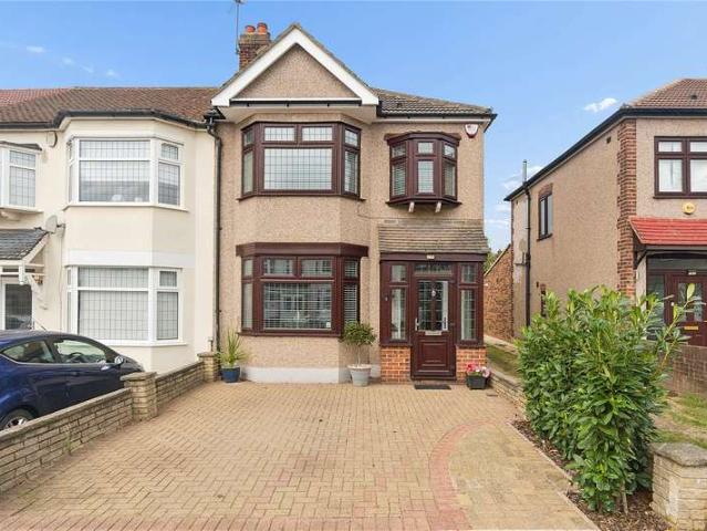House for sale in London Borough of Havering, Greater London