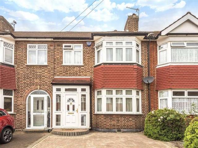 House for sale in Bush Hill Park, Greater London