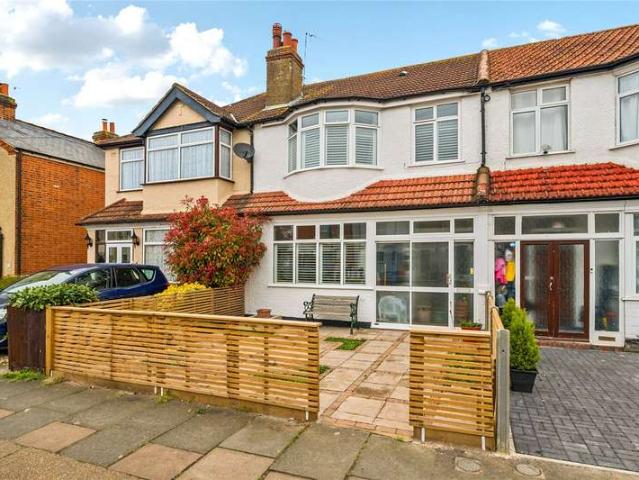 House for sale in Tolworth, Greater London