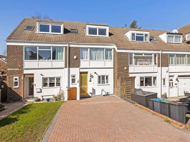 House for sale in London Borough of Croydon, South Norwood