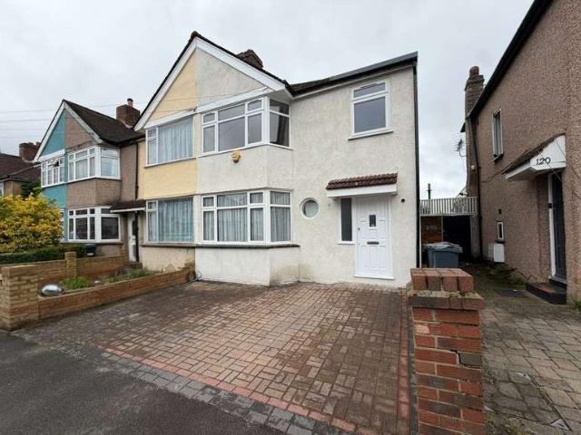 House for sale in London Borough of Hounslow, Hanworth