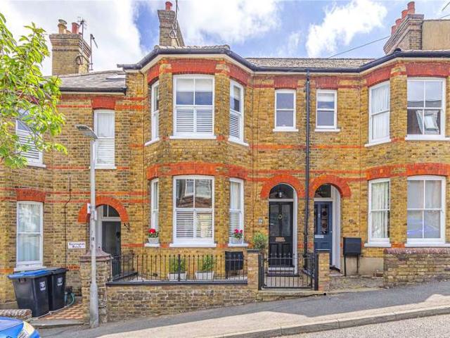 House for sale in Ashlyns Estate, Pouchen End
