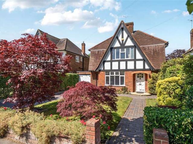 House for sale in Lower Green Esher, Blackhills