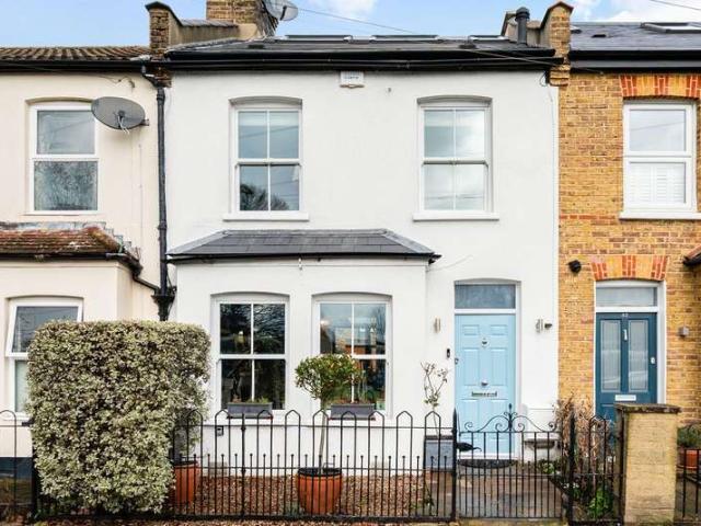 House for sale in London Borough of Merton, South Wimbledon