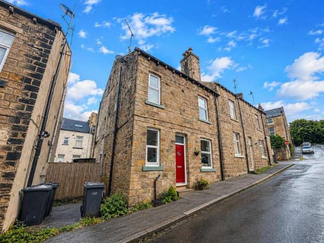 House for sale in High Utley, Keighley