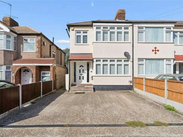 House for sale in London Borough of Havering, Greater London