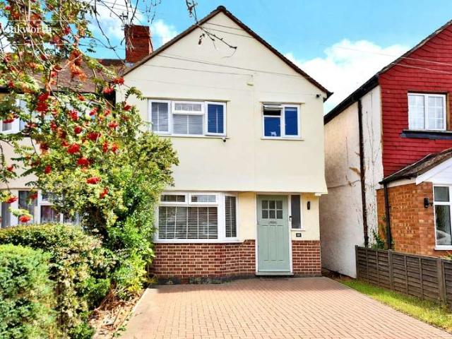 House for sale in Worcester Park, Greater London