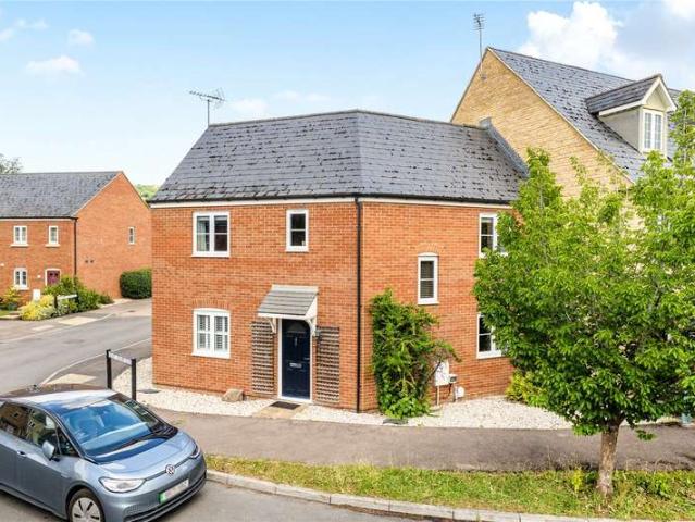 House for sale in Queenswood Grove, Tewkesbury