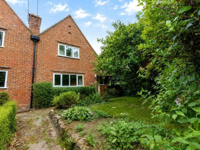House for sale in Fole, Surrey