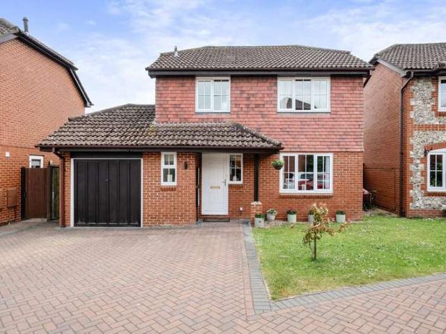 House for sale in Barton Stacey, Hampshire
